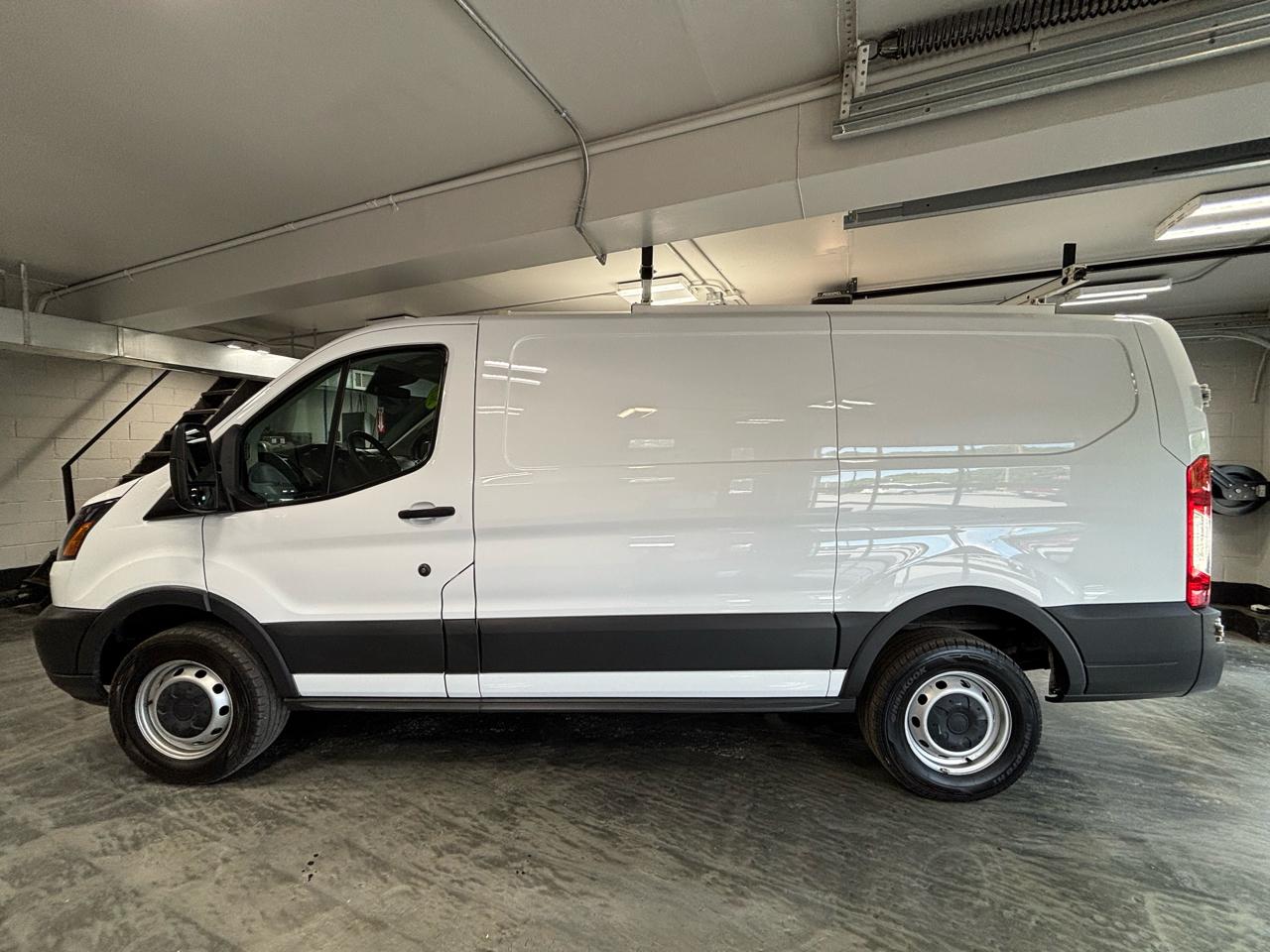 Ford Transit Van T-250 130" Low Rf 9000 GVWR Swing-Out RH Dr 2017
