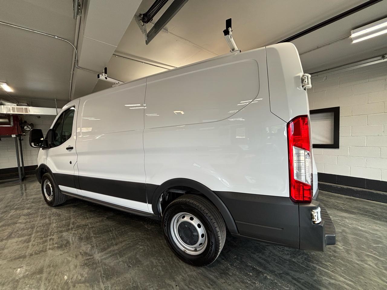 Ford Transit Van T-250 130" Low Rf 9000 GVWR Swing-Out RH Dr 2017