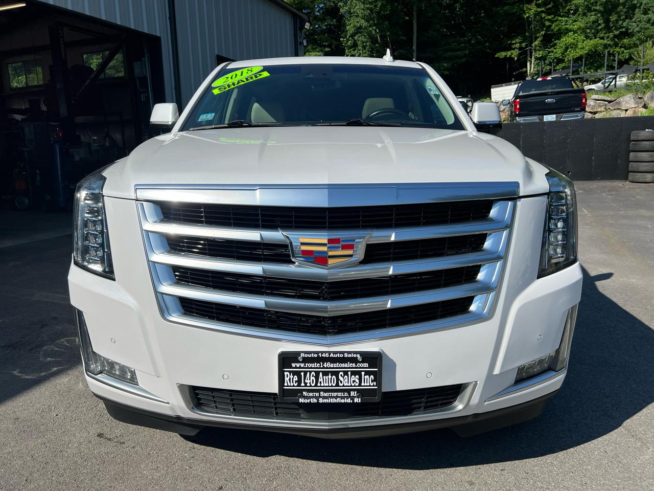 Cadillac Escalade ESV 4WD 4dr Premium Luxury 2018