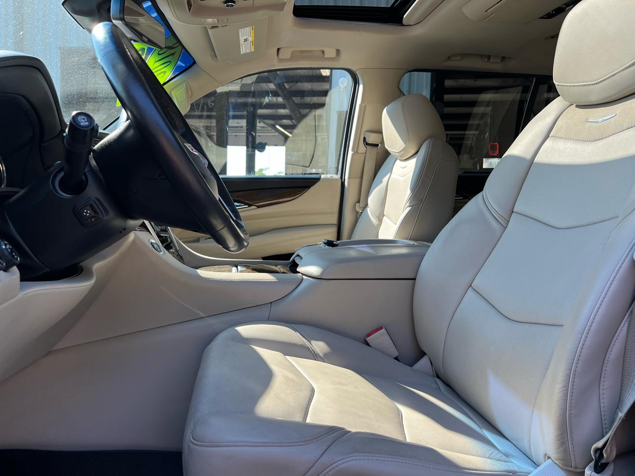 Cadillac Escalade ESV 4WD 4dr Premium Luxury 2018