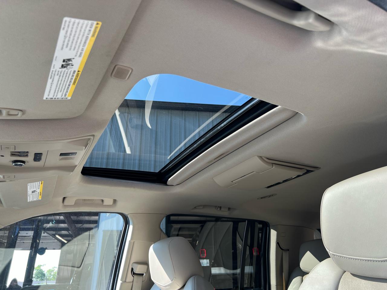 Cadillac Escalade ESV 4WD 4dr Premium Luxury 2018