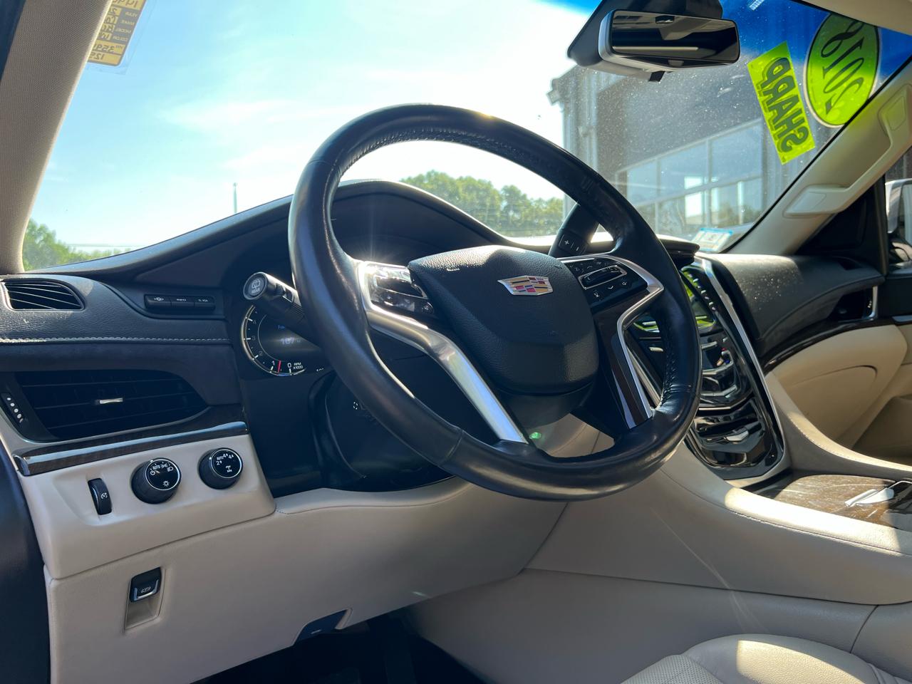 Cadillac Escalade ESV 4WD 4dr Premium Luxury 2018