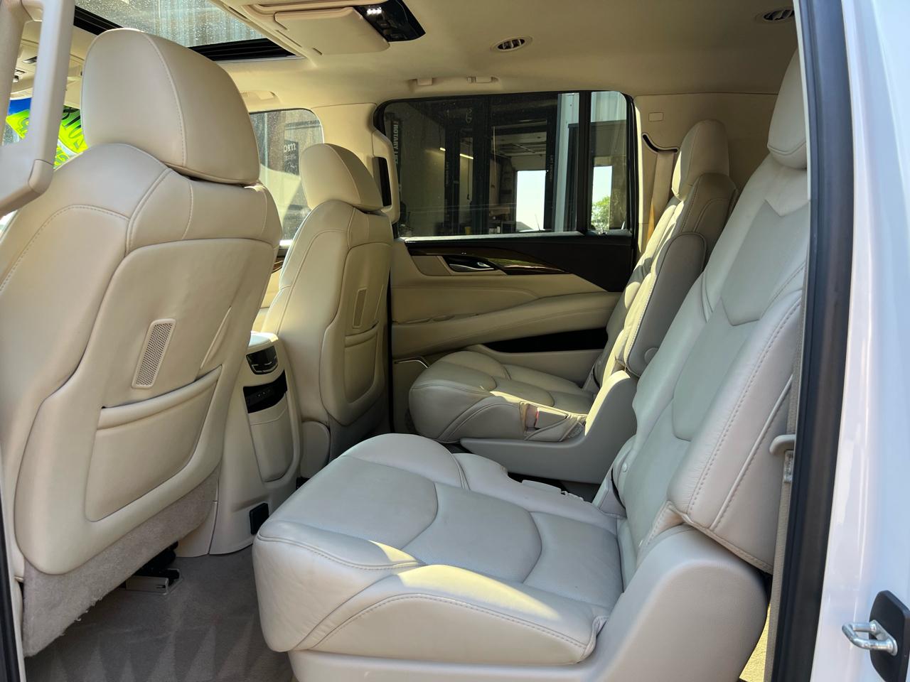 Cadillac Escalade ESV 4WD 4dr Premium Luxury 2018