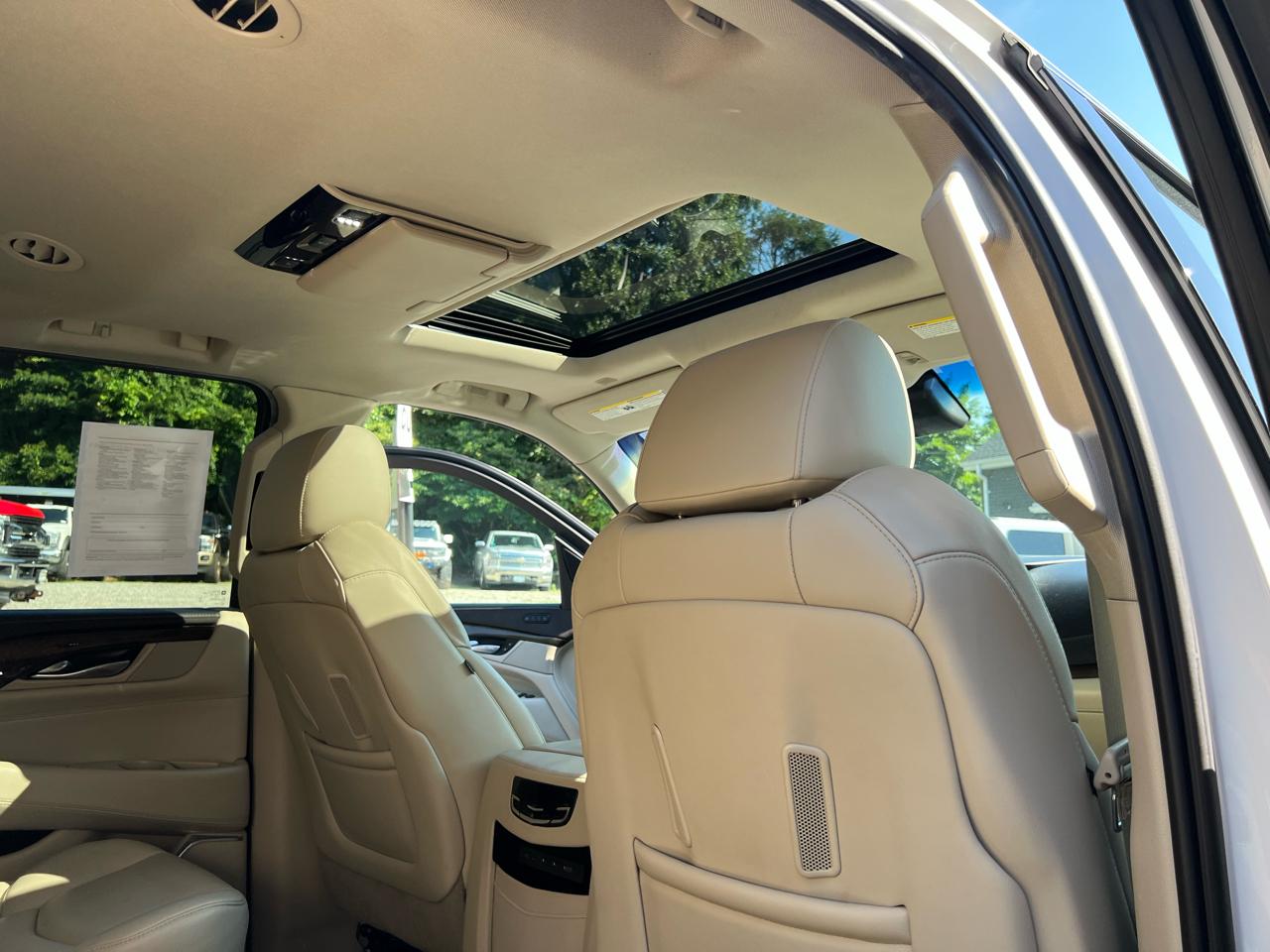 Cadillac Escalade ESV 4WD 4dr Premium Luxury 2018
