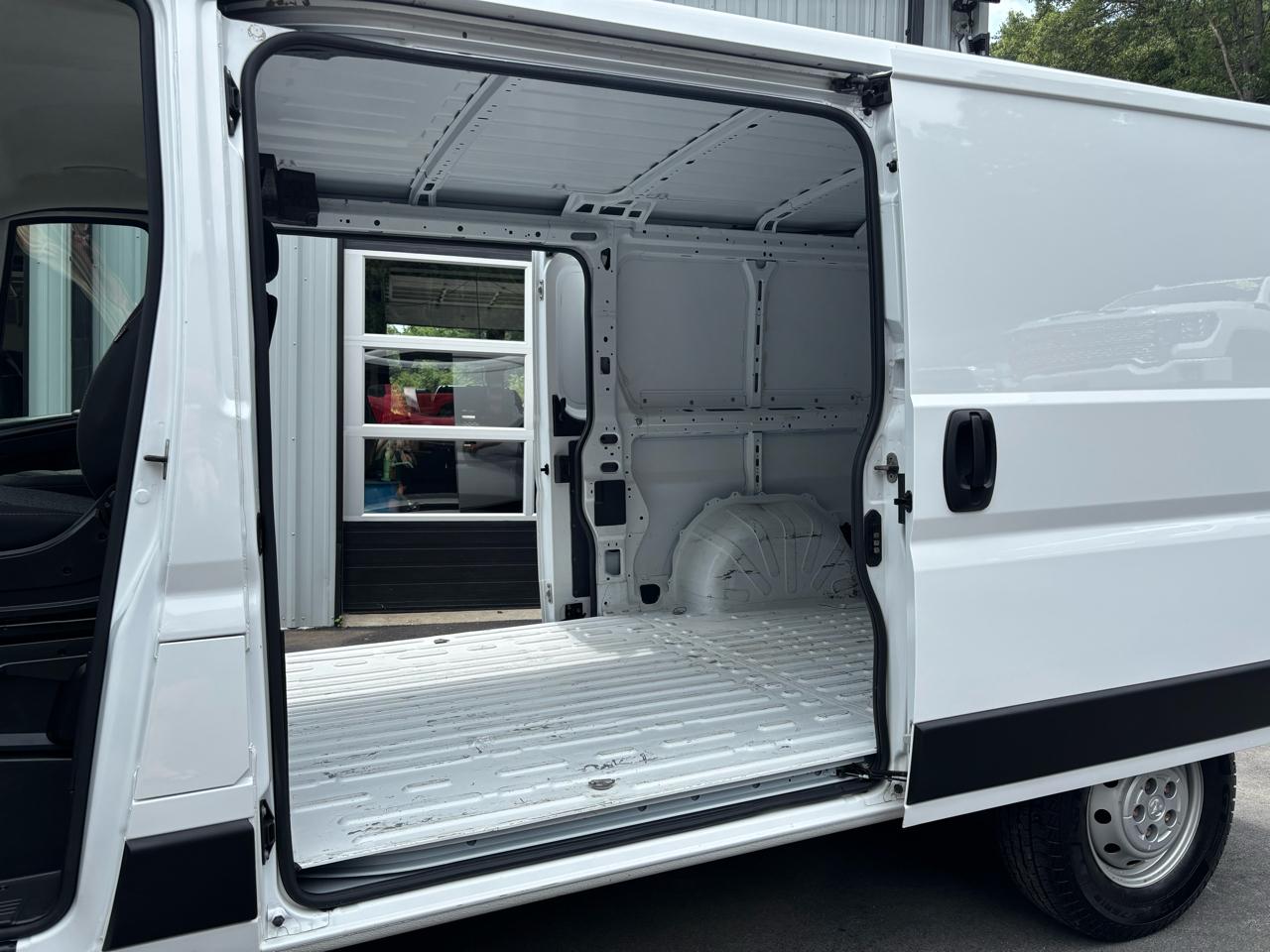 RAM ProMaster Cargo Van 1500 Low Roof 136" WB 2021