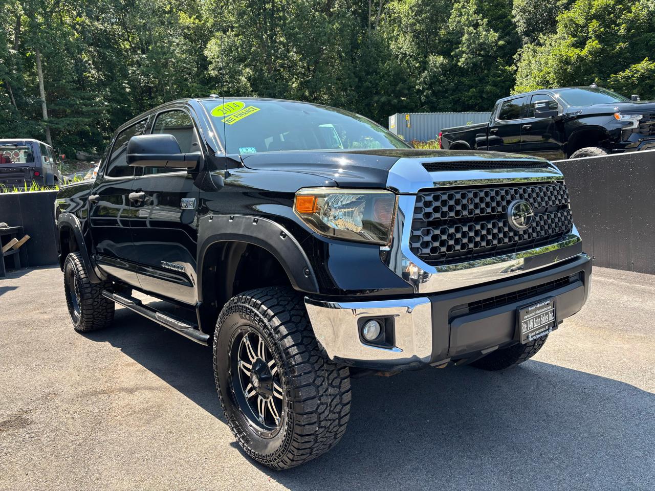 Toyota Tundra 4WD Truck CrewMax 5.7L FFV V8 6-Spd AT SR5 (Natl) 2014