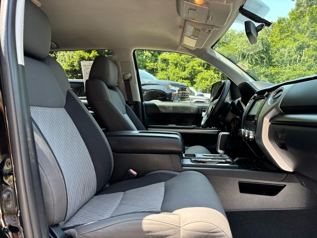 Toyota Tundra 4WD Truck CrewMax 5.7L FFV V8 6-Spd AT SR5 (Natl) 2014