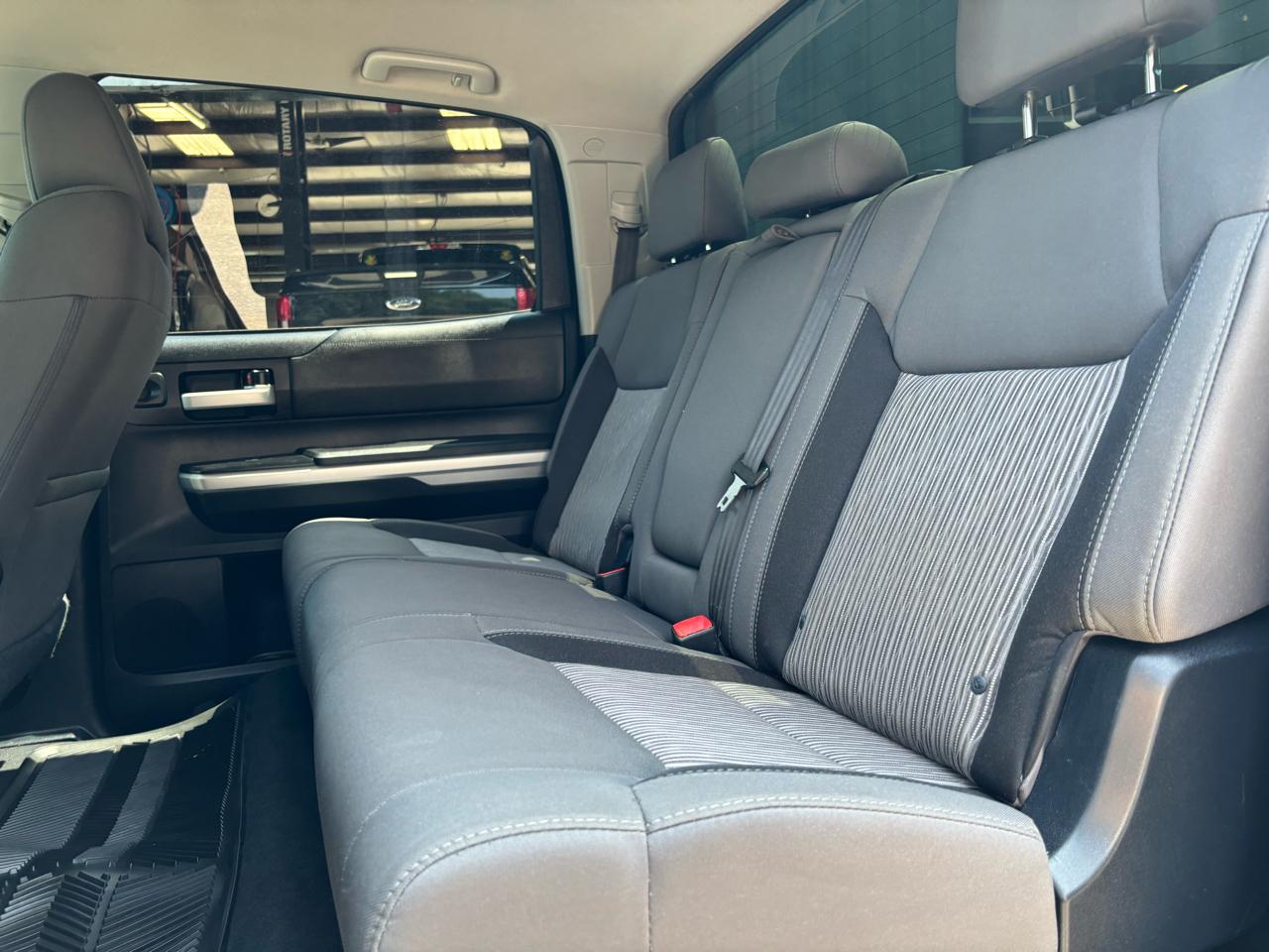 Toyota Tundra 4WD Truck CrewMax 5.7L FFV V8 6-Spd AT SR5 (Natl) 2014