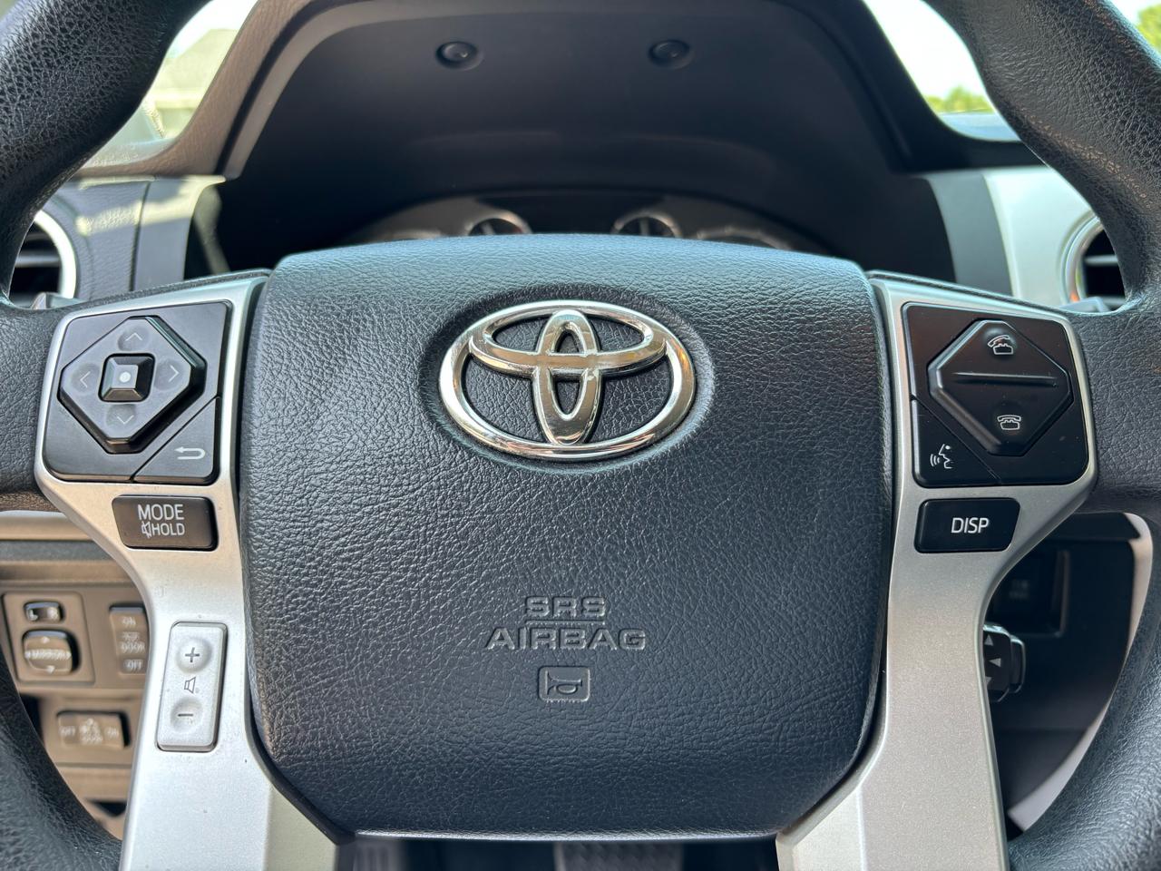 Toyota Tundra 4WD Truck CrewMax 5.7L FFV V8 6-Spd AT SR5 (Natl) 2014