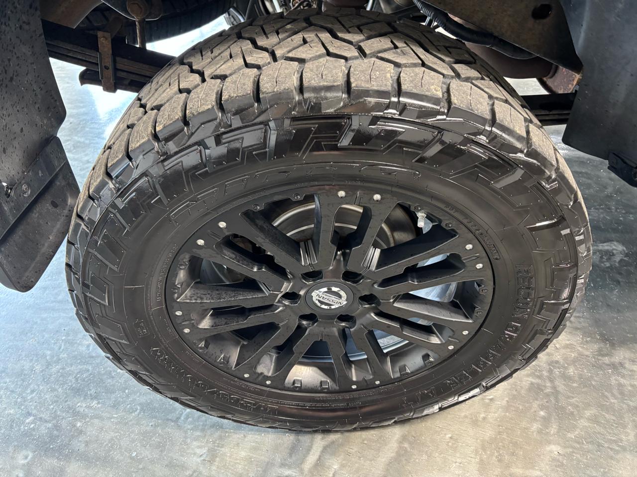 Nissan Titan 4x4 Crew Cab SV 2019