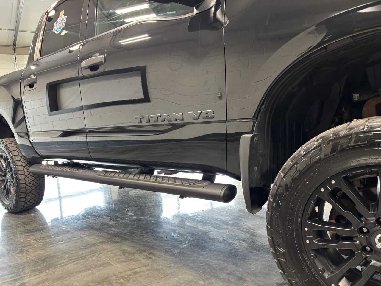 Nissan Titan 4x4 Crew Cab SV 2019