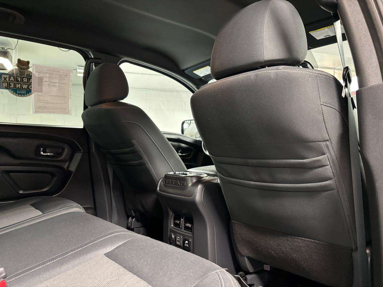 Nissan Titan 4x4 Crew Cab SV 2019