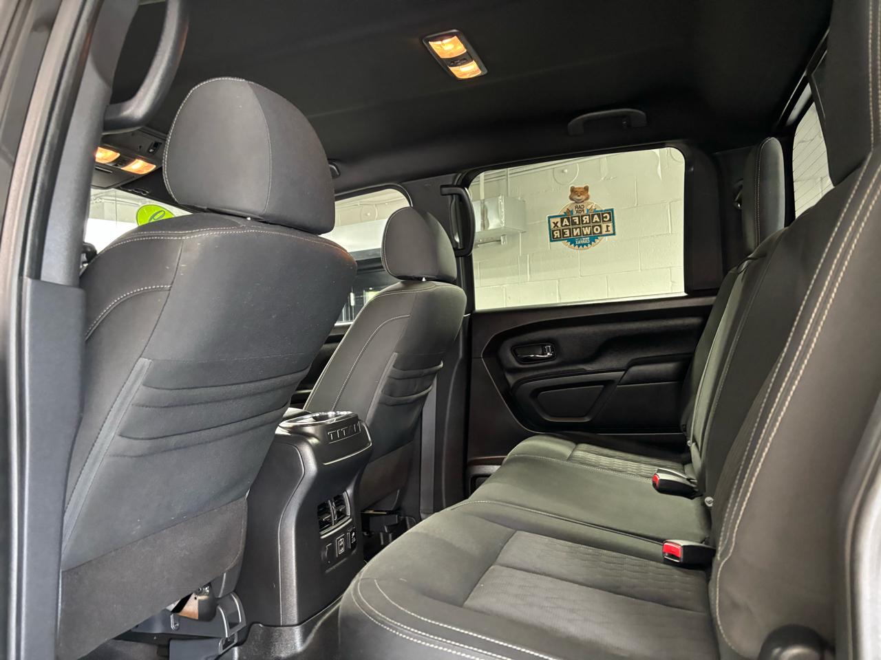 Nissan Titan 4x4 Crew Cab SV 2019