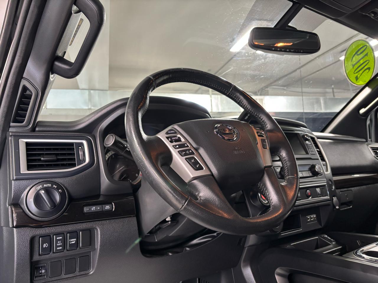 Nissan Titan 4x4 Crew Cab SV 2019