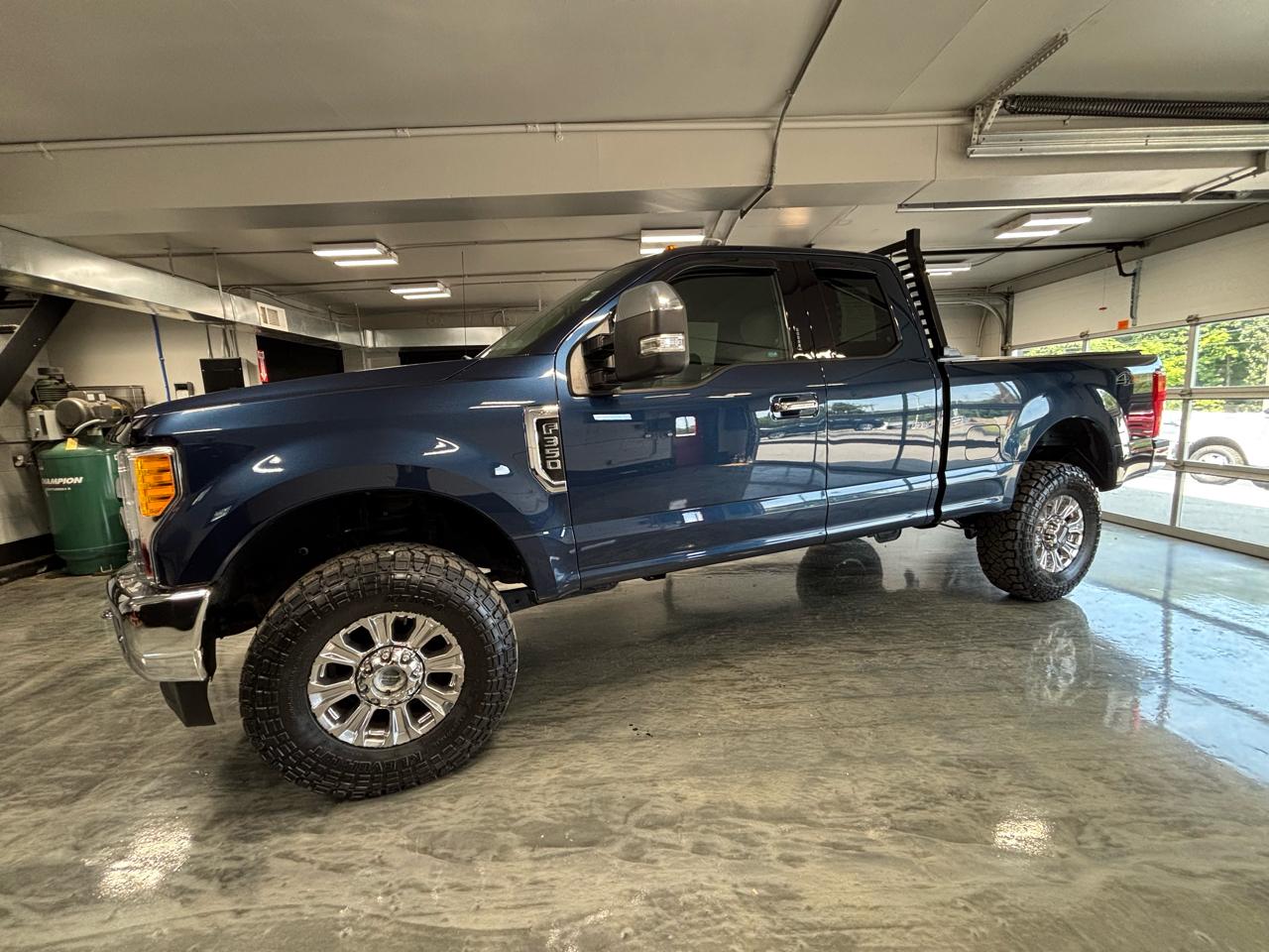 Ford Super Duty F-350 SRW  2017