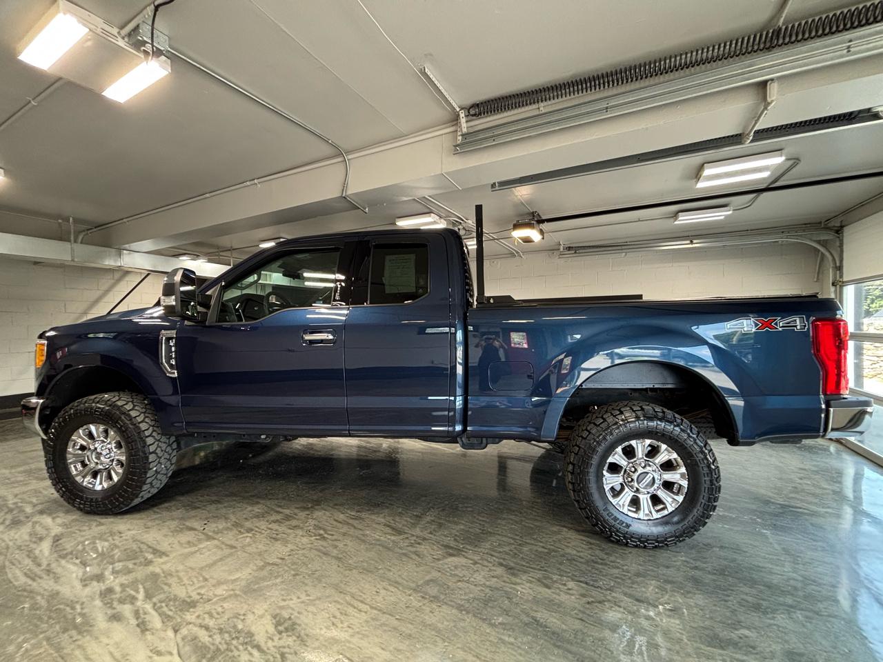 Ford Super Duty F-350 SRW  2017