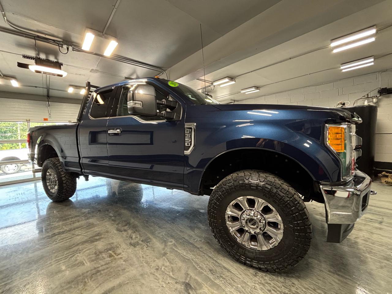 Ford Super Duty F-350 SRW  2017