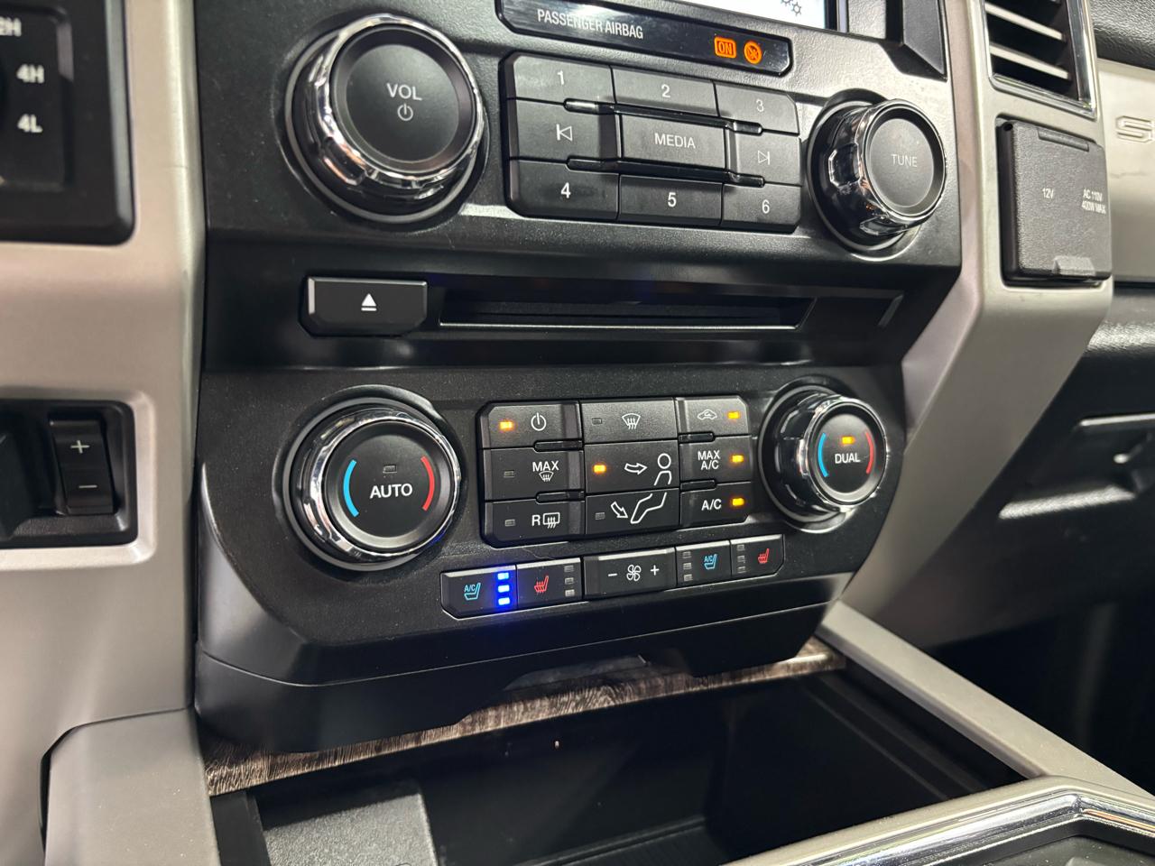 Ford Super Duty F-350 SRW  2017