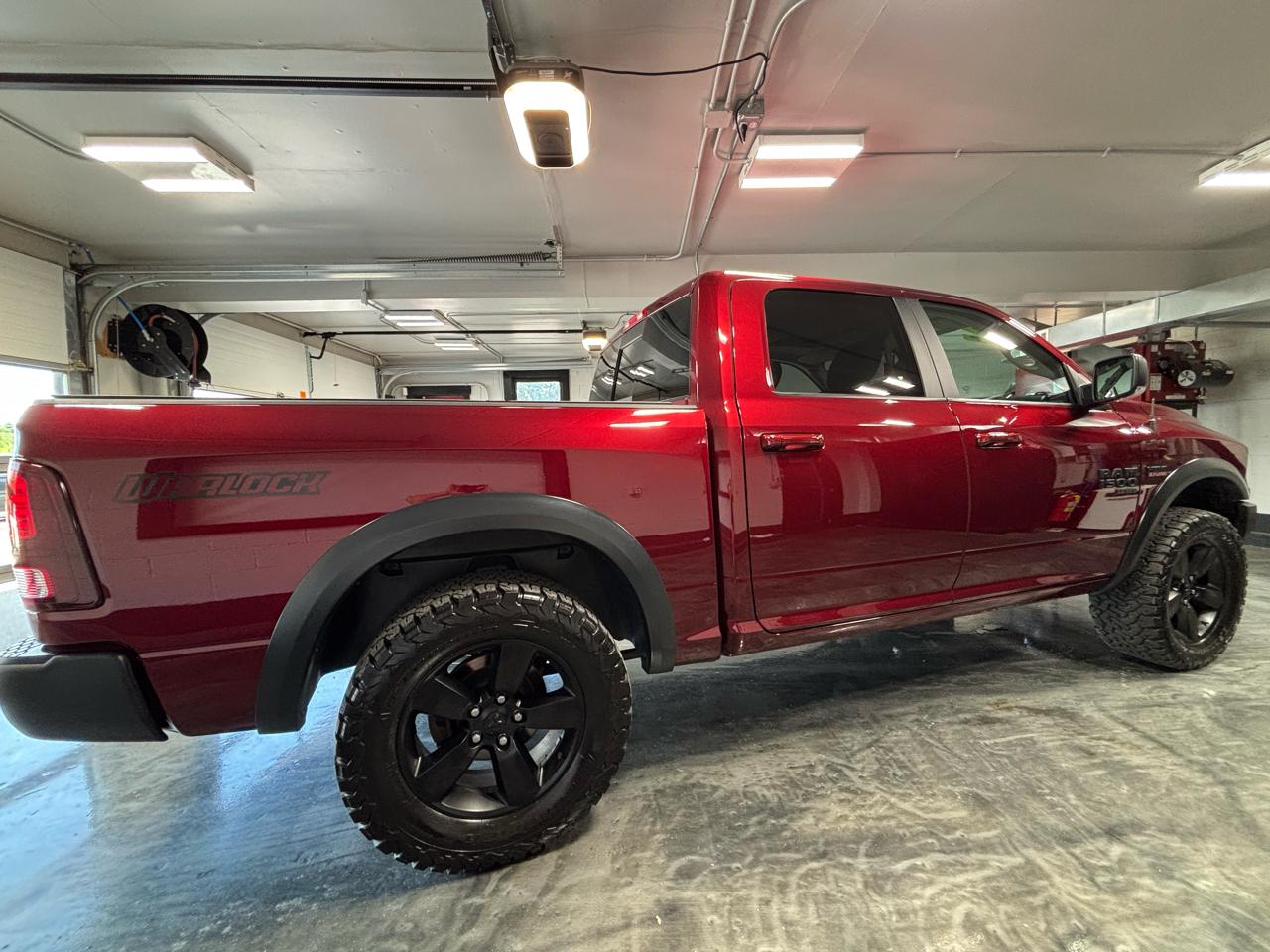 RAM 1500 Classic Warlock 4x4 Crew Cab 5'7" Box 2019