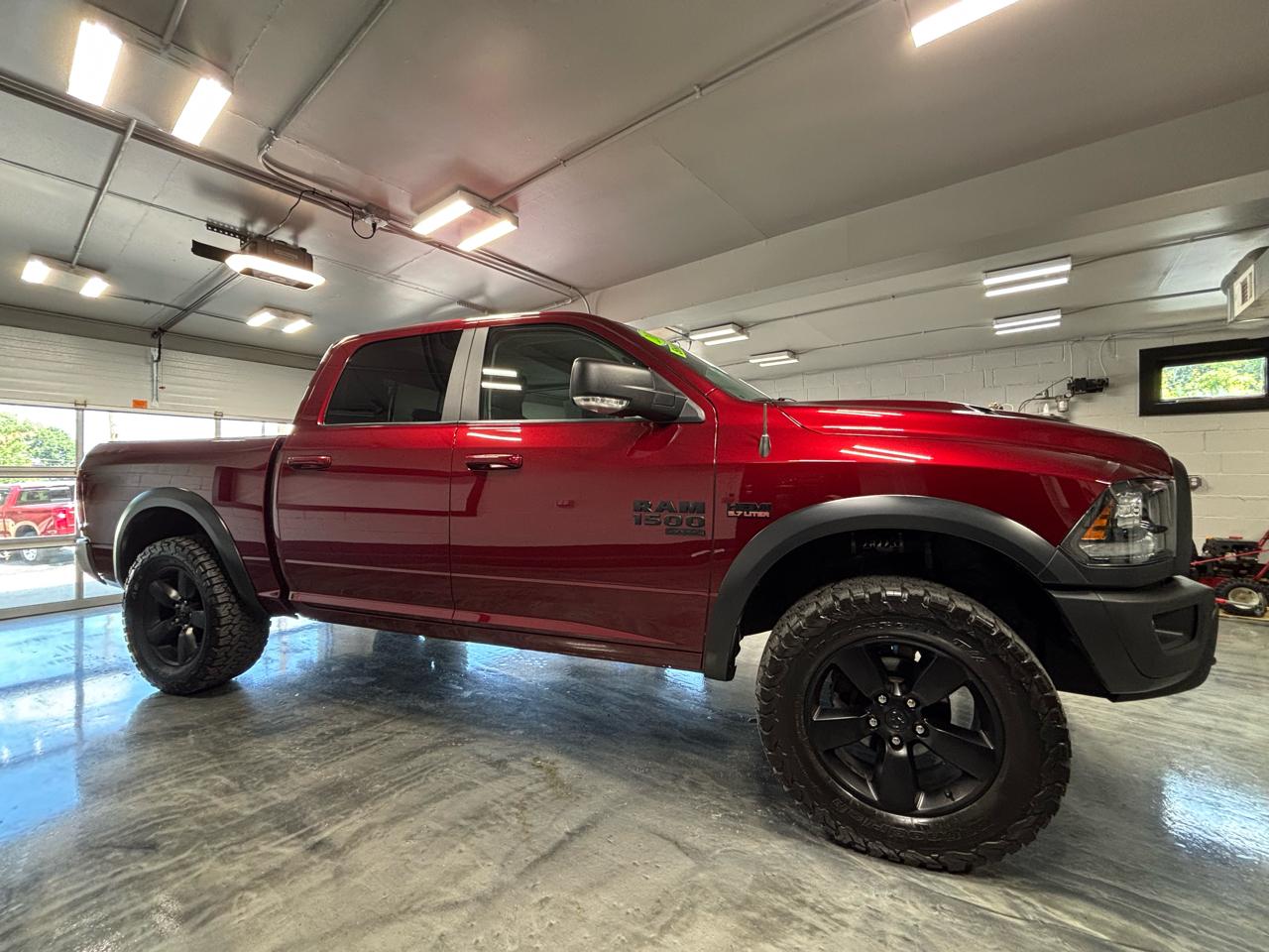 RAM 1500 Classic Warlock 4x4 Crew Cab 5'7" Box 2019