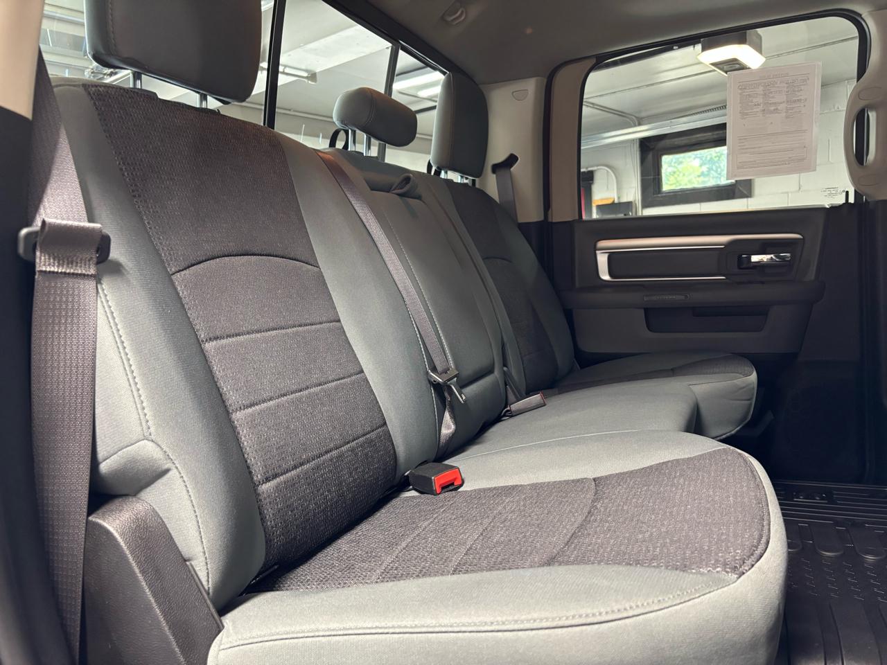RAM 1500 Classic Warlock 4x4 Crew Cab 5'7" Box 2019
