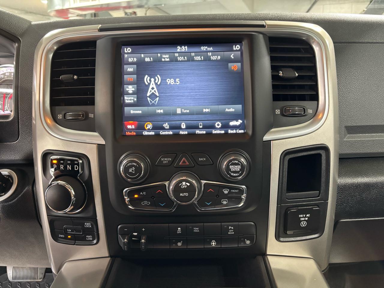 RAM 1500 Classic Warlock 4x4 Crew Cab 5'7" Box 2019