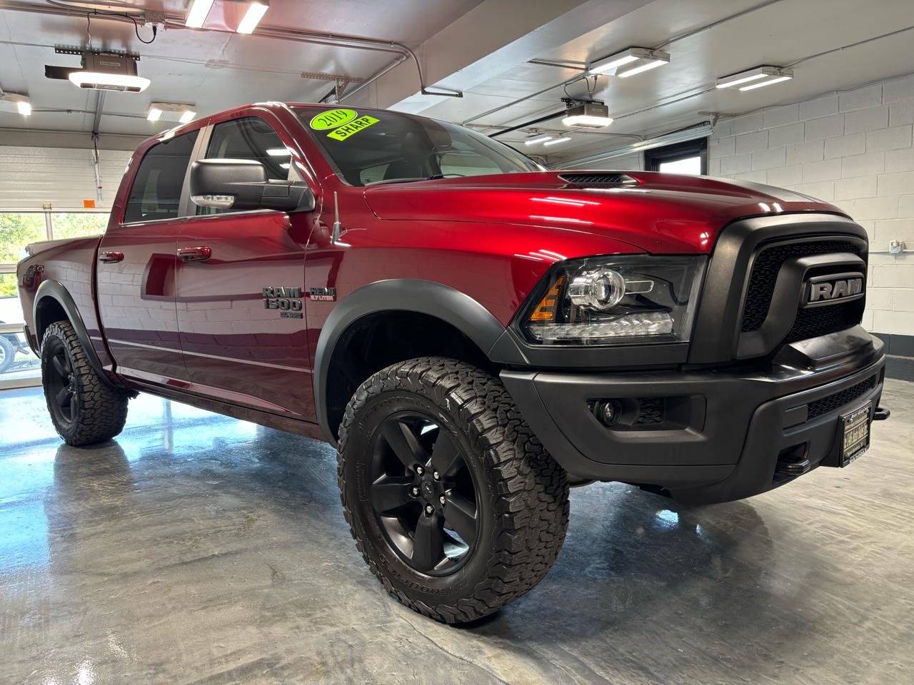 RAM 1500 Classic Warlock 4x4 Crew Cab 5'7" Box 2019