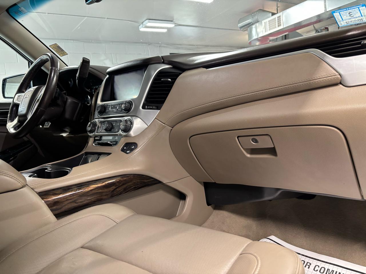 GMC Yukon XL 4WD 4dr SLT 2020