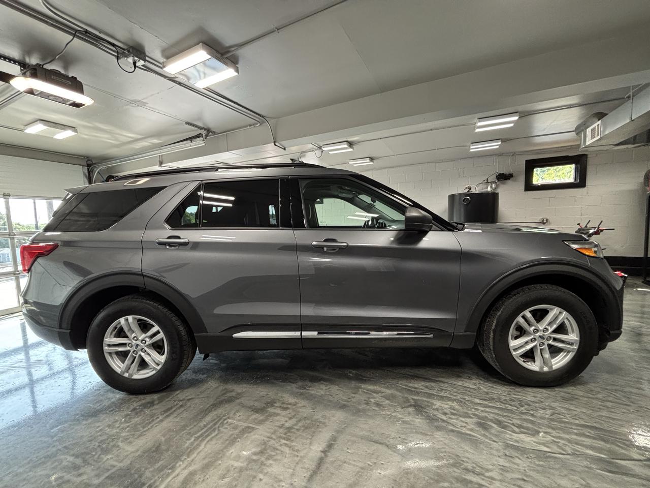 Ford Explorer XLT 4WD 2021