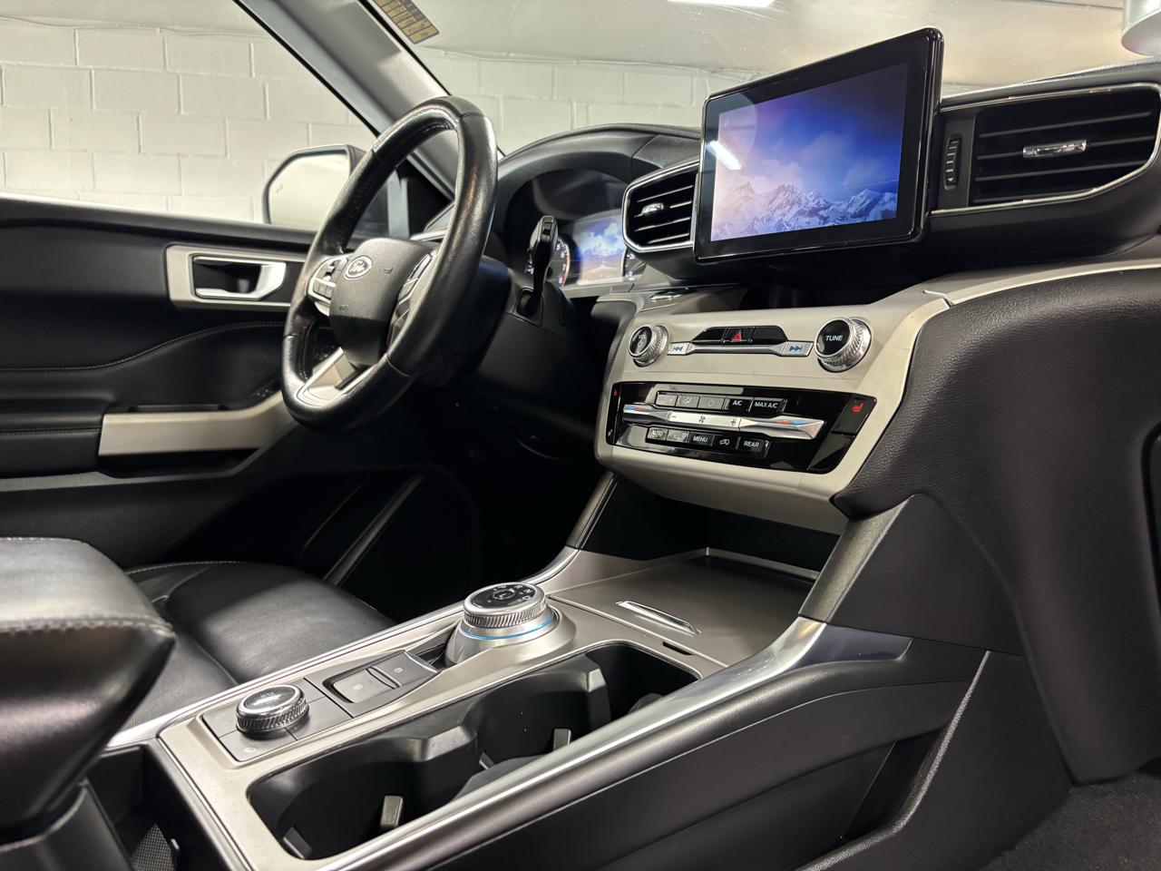Ford Explorer XLT 4WD 2021