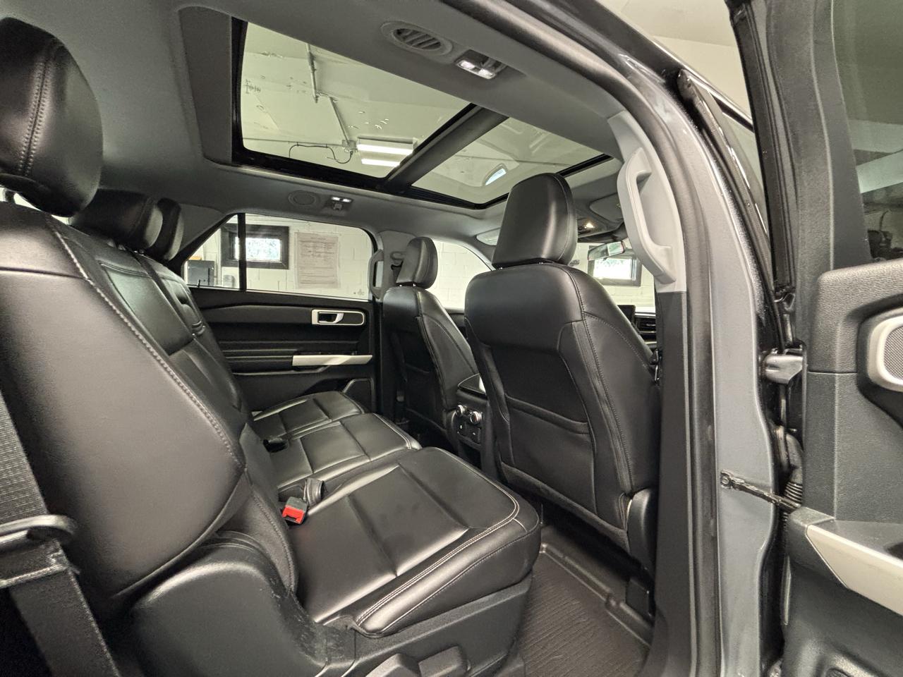 Ford Explorer XLT 4WD 2021