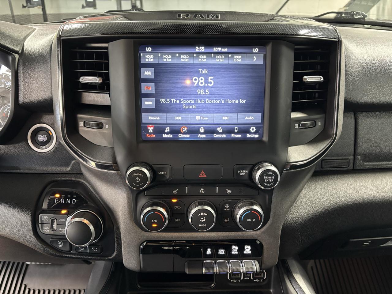 RAM 1500 Big Horn 4x4 Crew Cab 5'7" Box 2021