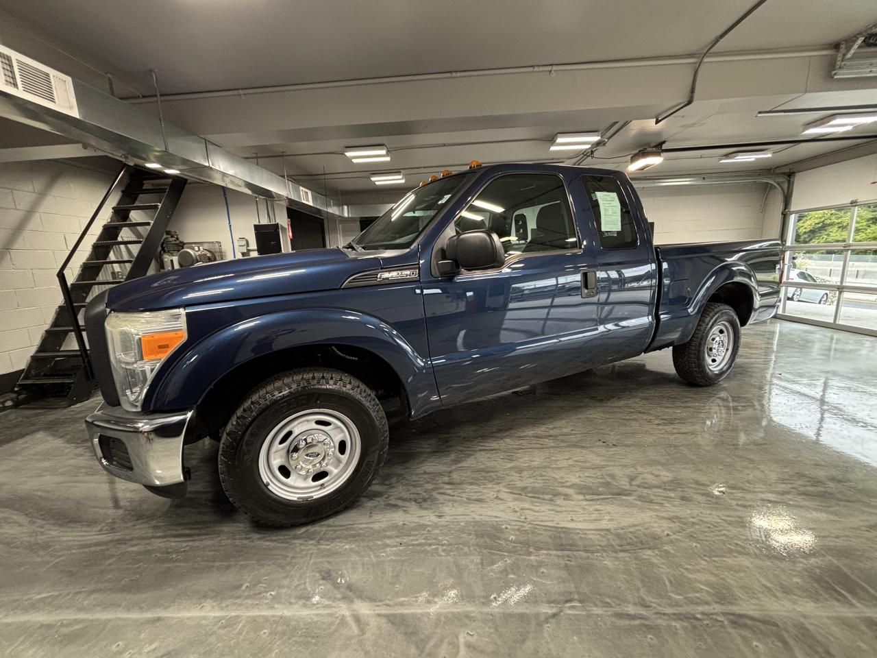 Ford Super Duty F-250 SRW  2015