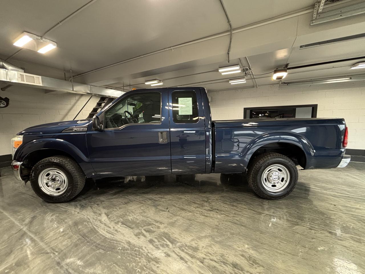 Ford Super Duty F-250 SRW  2015