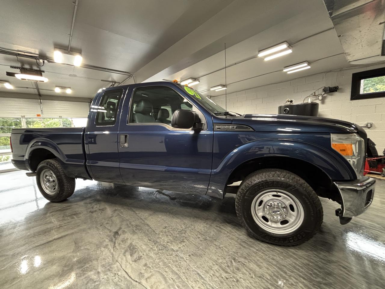 Ford Super Duty F-250 SRW  2015