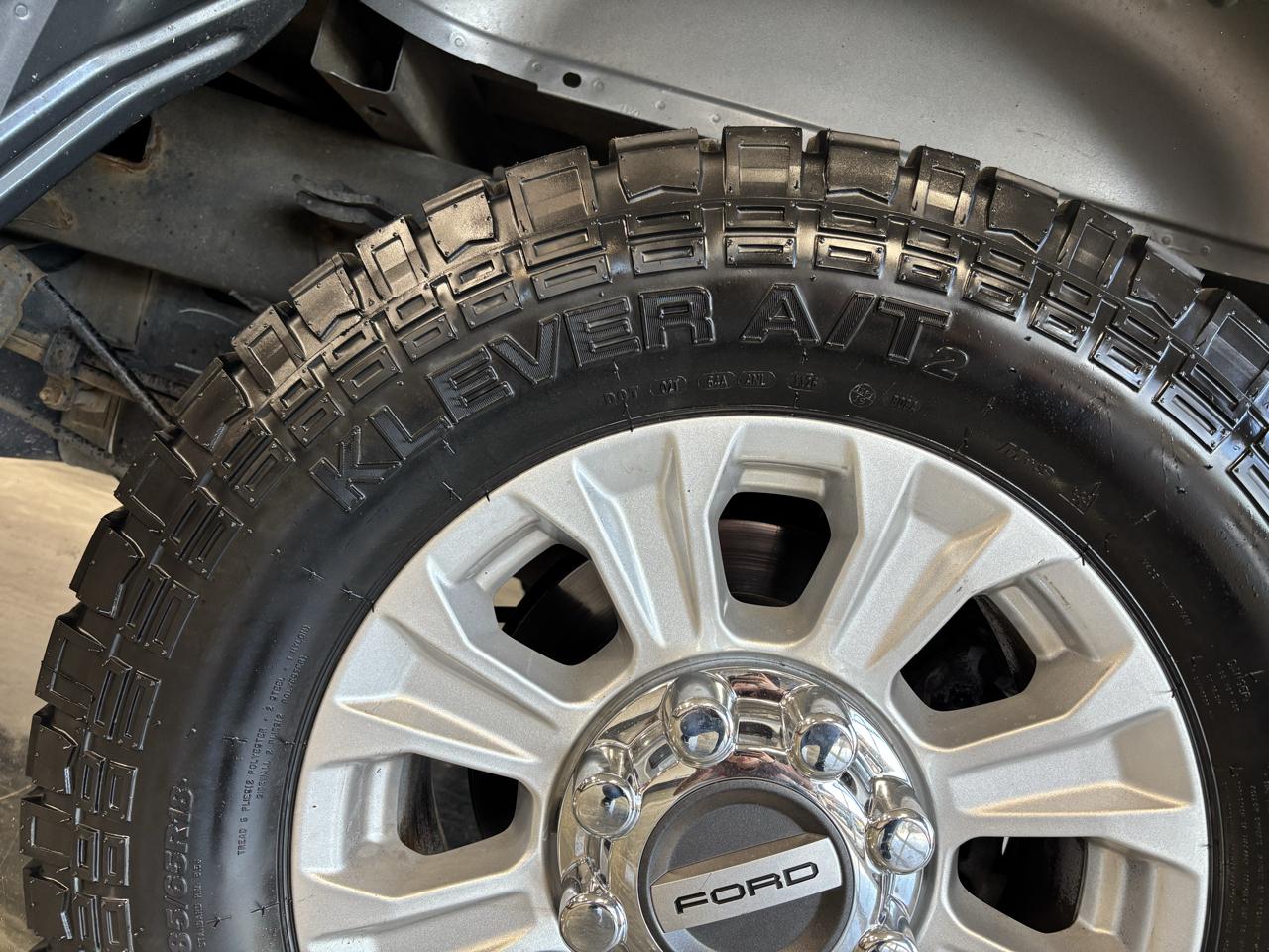 Ford Super Duty F-250 SRW XLT 4WD SuperCab 8' Box 2022