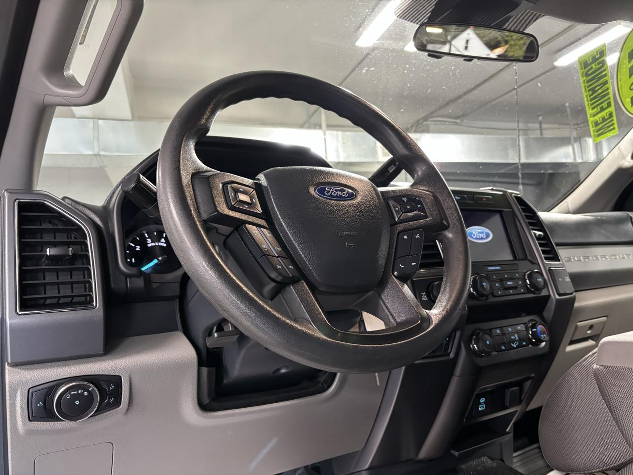 Ford Super Duty F-250 SRW XLT 4WD SuperCab 8' Box 2022
