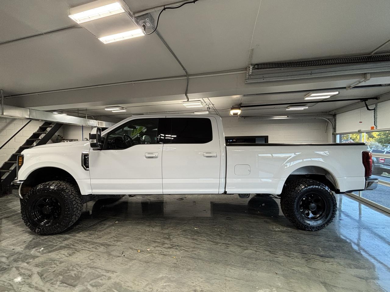 Ford Super Duty F-250 SRW Lariat 4WD Crew Cab 8' Box 2019