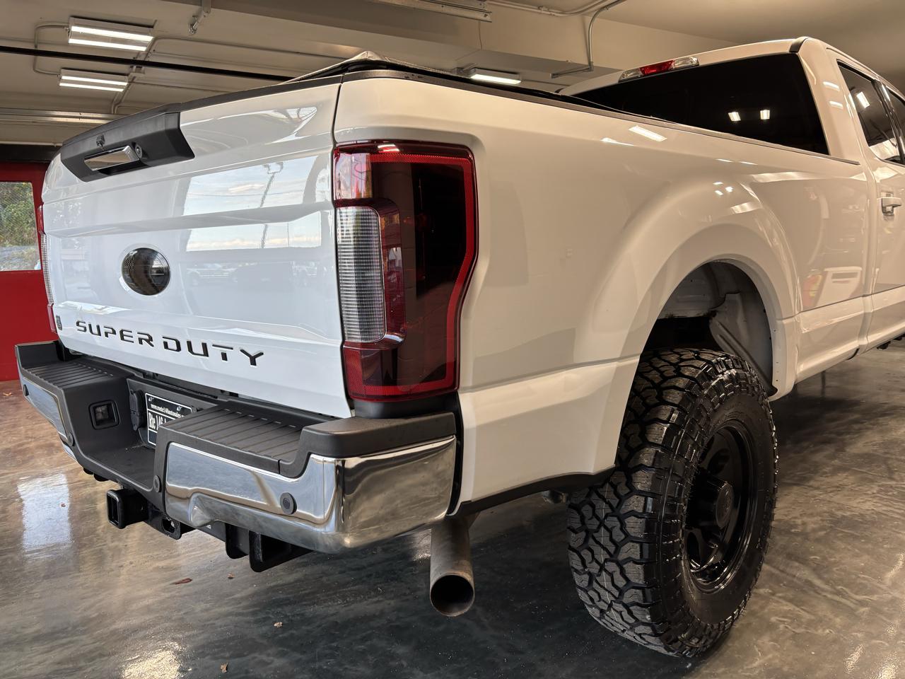 Ford Super Duty F-250 SRW Lariat 4WD Crew Cab 8' Box 2019