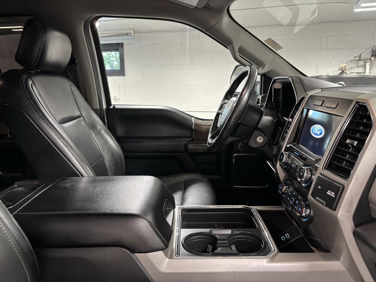 Ford Super Duty F-250 SRW Lariat 4WD Crew Cab 8' Box 2019
