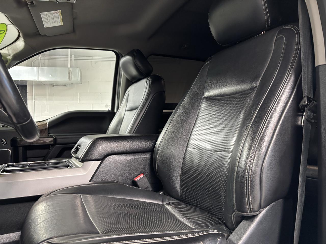 Ford Super Duty F-250 SRW Lariat 4WD Crew Cab 8' Box 2019