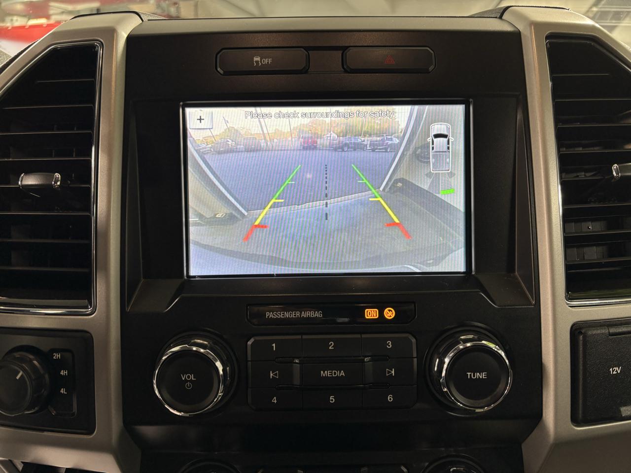Ford Super Duty F-250 SRW Lariat 4WD Crew Cab 8' Box 2019