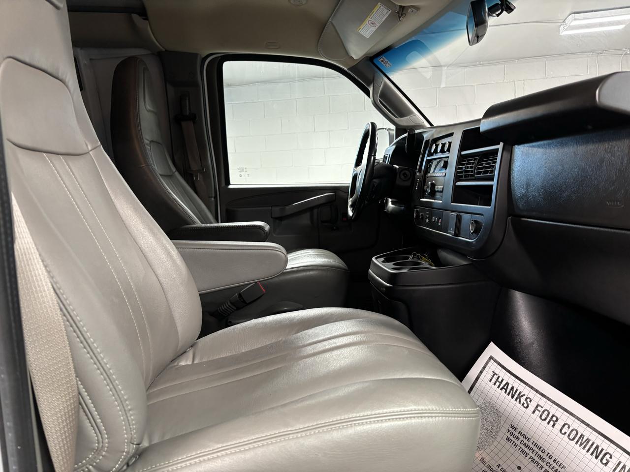 Chevrolet Express Cargo Van RWD 2500 155" 2023