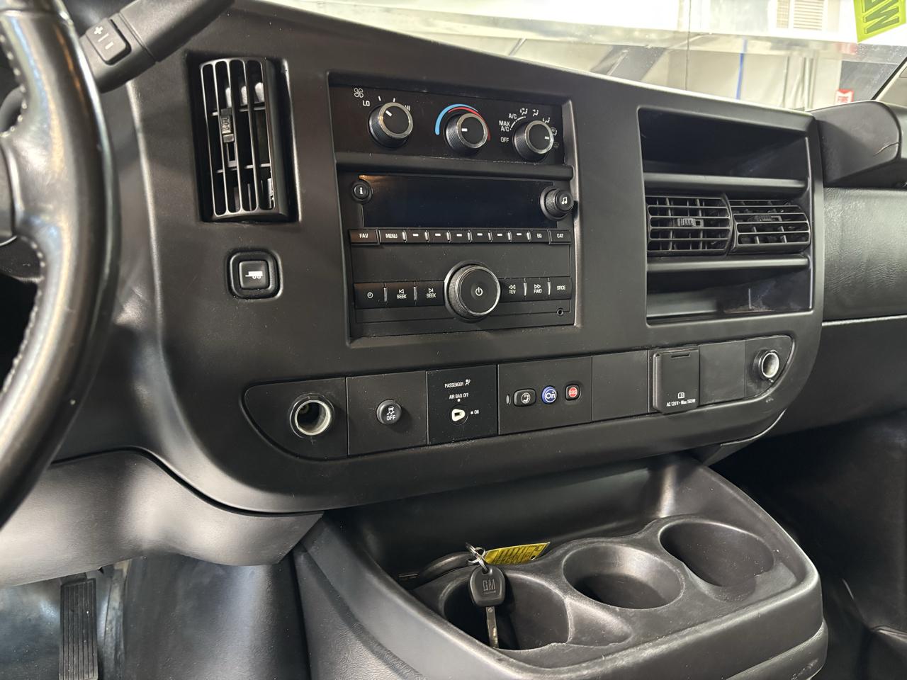 Chevrolet Express Cargo Van RWD 2500 155" 2023