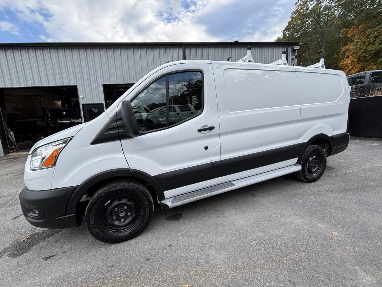 Ford Transit Cargo Van T-250 130" Low Rf 9070 GVWR RWD 2021