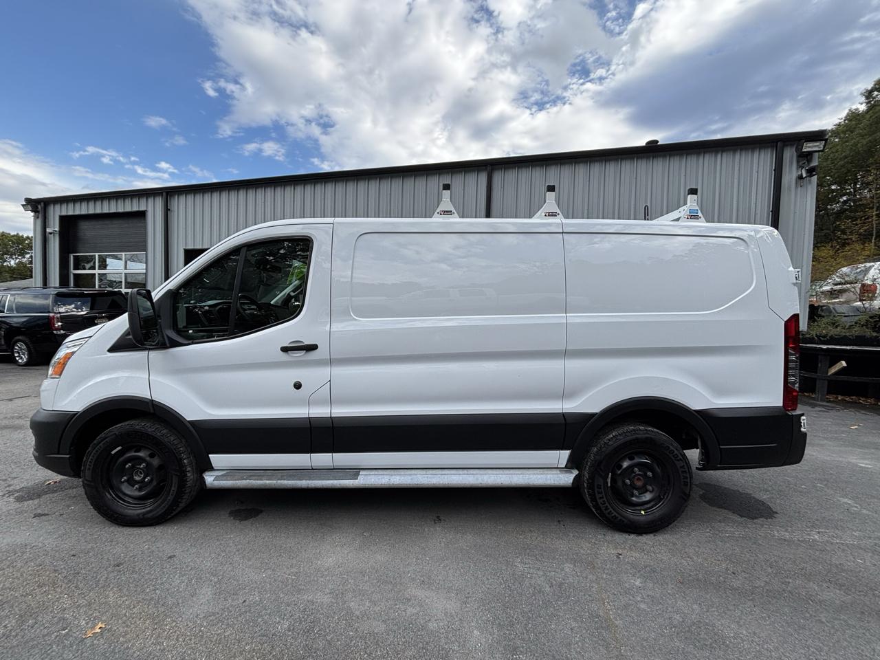 Ford Transit Cargo Van T-250 130" Low Rf 9070 GVWR RWD 2021