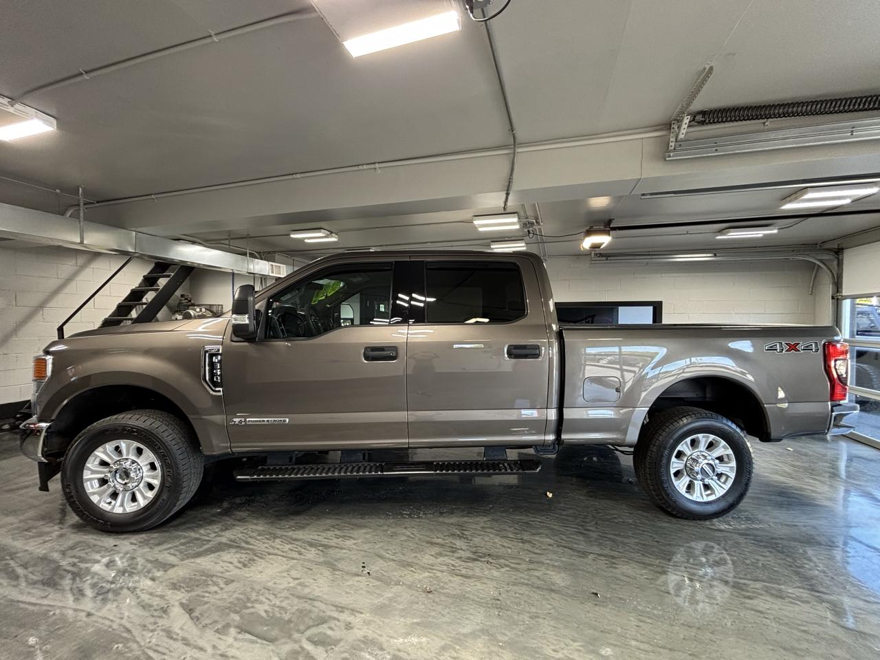Ford Super Duty F-350 SRW  2022