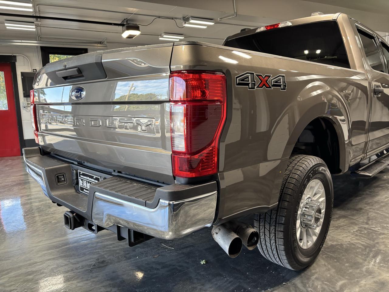 Ford Super Duty F-350 SRW  2022