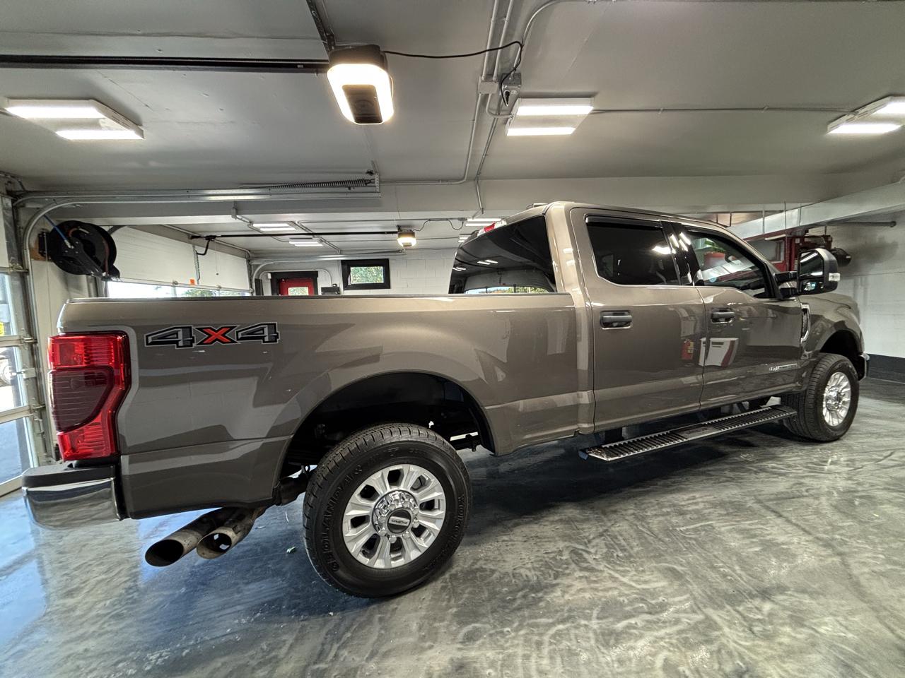 Ford Super Duty F-350 SRW  2022