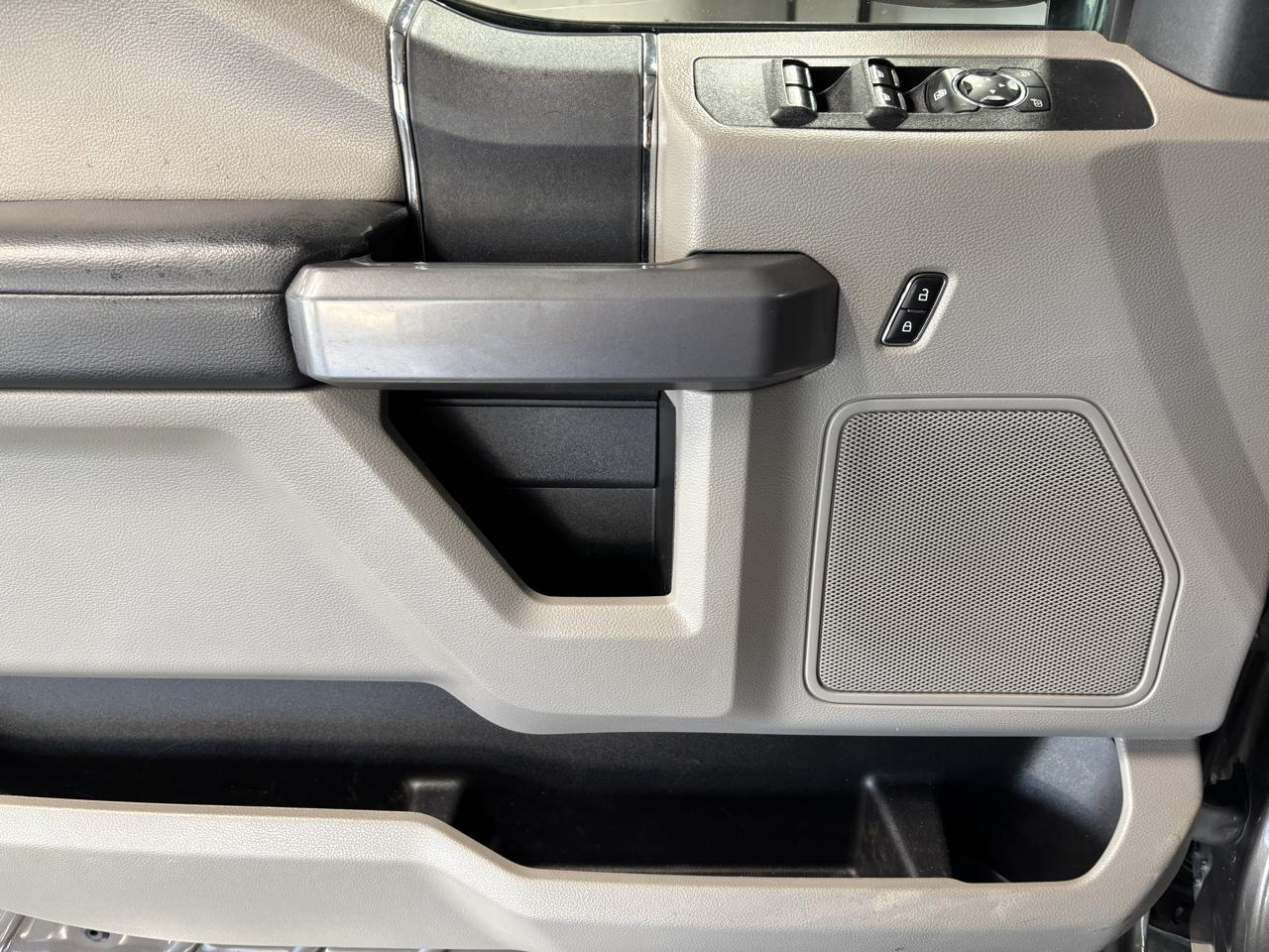 Ford Super Duty F-350 SRW  2022